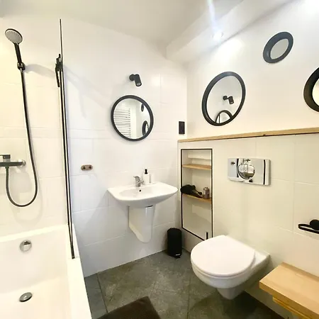 93 M2 Kino Na Dachu Rynek Apartment Breslau