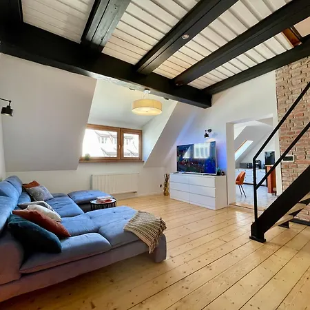 93 M2 Kino Na Dachu Rynek Apartment *