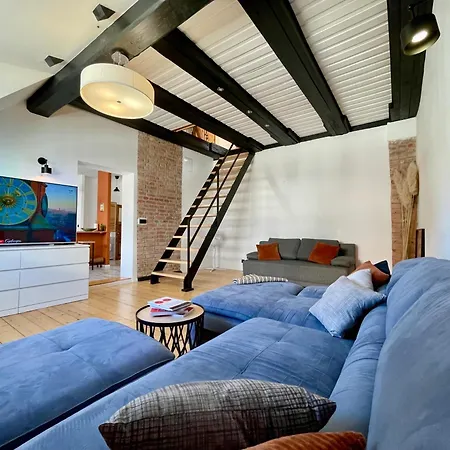 93 M2 Kino Na Dachu Rynek Apartment *