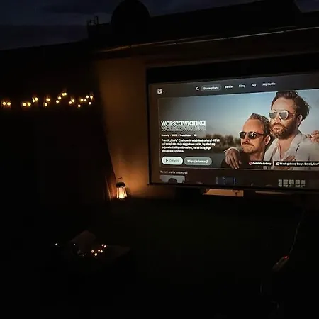 Apartment 93 M2 Kino Na Dachu Rynek *