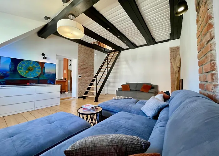 93 M2 Kino Na Dachu Rynek Daire *